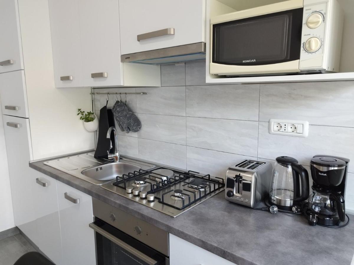 Antemma Apartment Pula Exterior photo